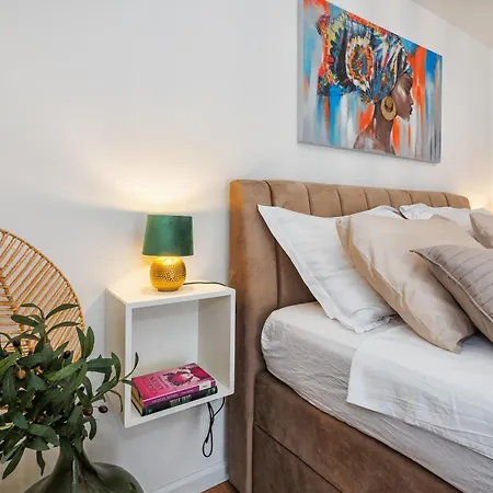 Olea Mare - In The Centre With Parking 公寓