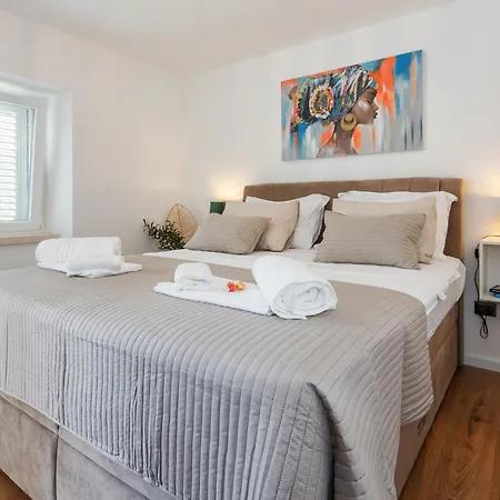 Appartement Olea Mare - In The Centre With Parking Sutivan