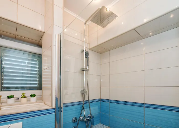 Olea Mare - In The Centre With Parking *