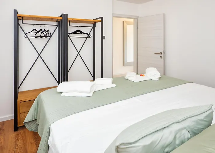 Olea Mare - In The Centre With Parking Sutivan