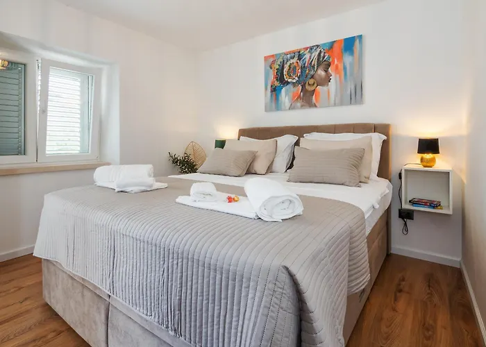 Appartement Olea Mare - In The Centre With Parking Sutivan