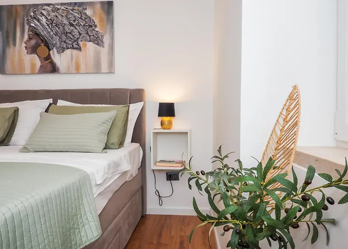 Olea Mare - In The Centre With Parking *