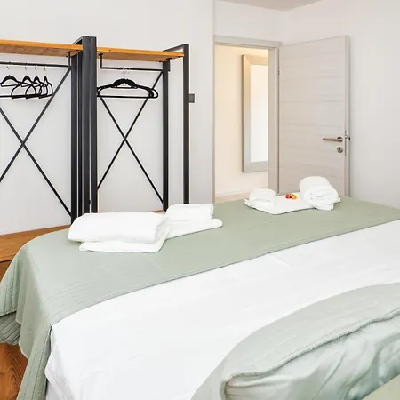 Olea Mare - In The Centre With Parking Sutivan