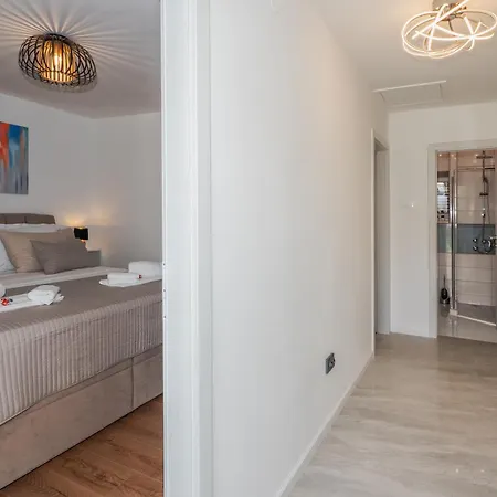 Olea Mare - In The Centre With Parking *