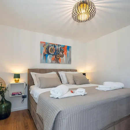 Olea Mare - In The Centre With Parking