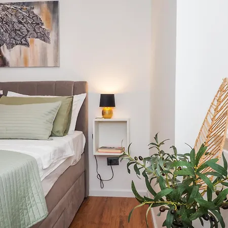 Olea Mare - In The Centre With Parking *